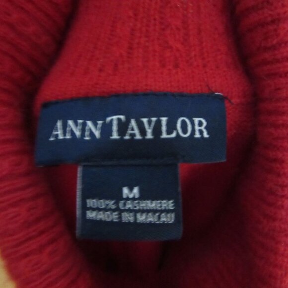 Ann Taylor Long Sleeve Turtleneck 100 Percent Cashmere Sweater in Sz Medium - Picture 5 of 5